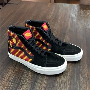 Vans x HARRY POTTER Gryffindor Sk8-Hi Shoes
